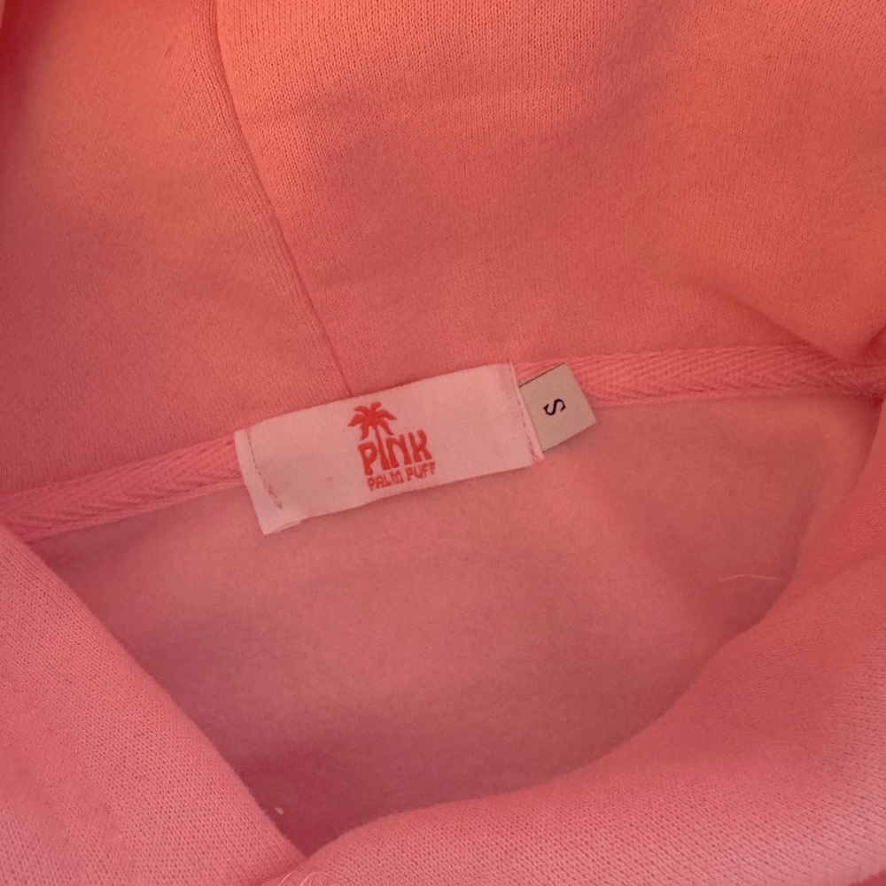 Never worn Pink Palm Puff everything comes in waves hoodie size small.